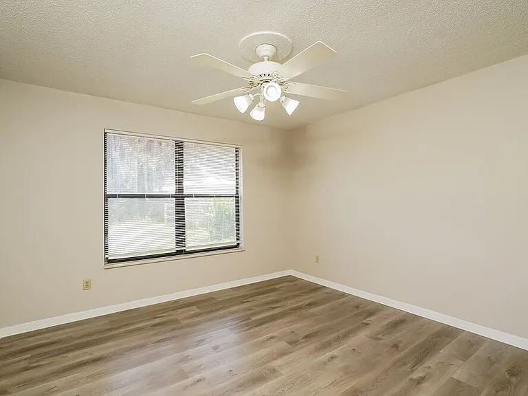 6514 Flora Way — Photo 11
