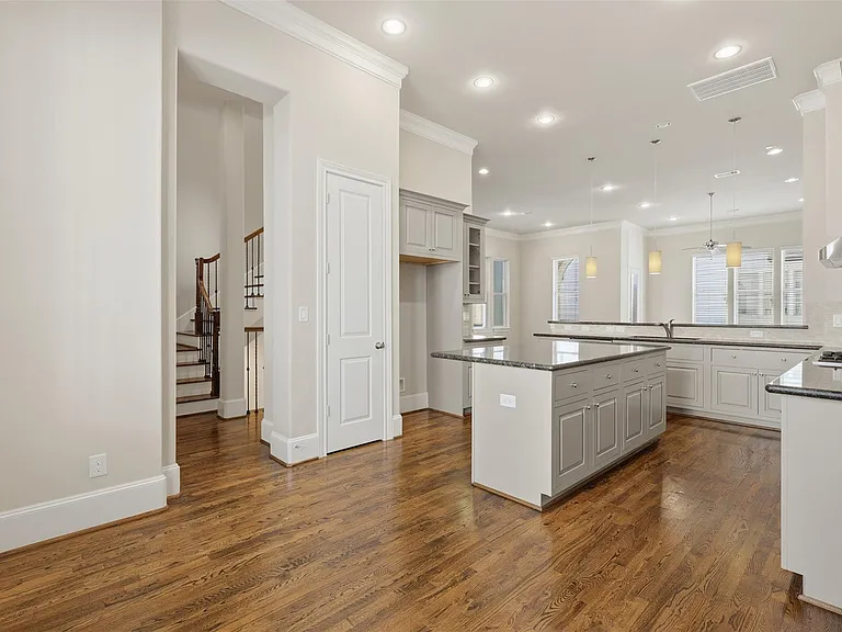 2707 Cohn Trl — Photo 23