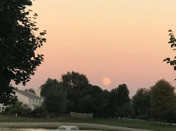 2811 Cedar Glade Dr, Naperville, IL 60564