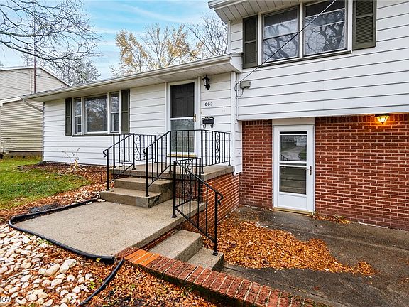 5th image of 860 Larkridge Ave