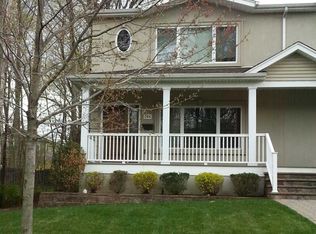 266 Tenafly Rd, Tenafly, NJ 07670