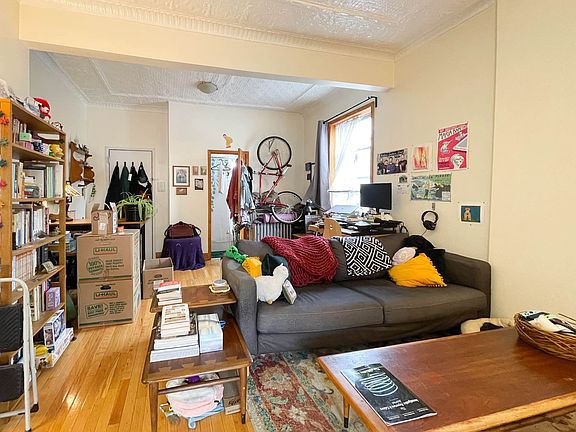 3rd image of 844 Saint Johns Pl APT 1