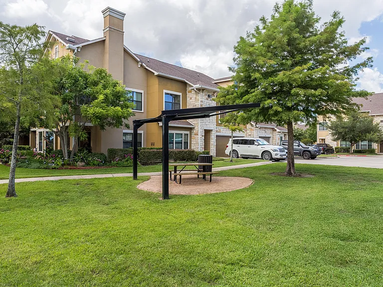 Avenues at Tuscan Lakes — Photo 39