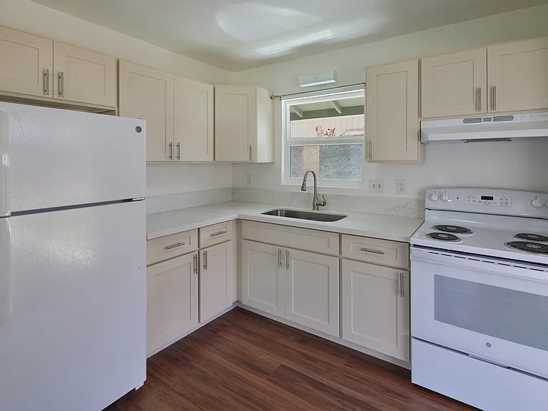 685 Pona Way #A — Photo 1