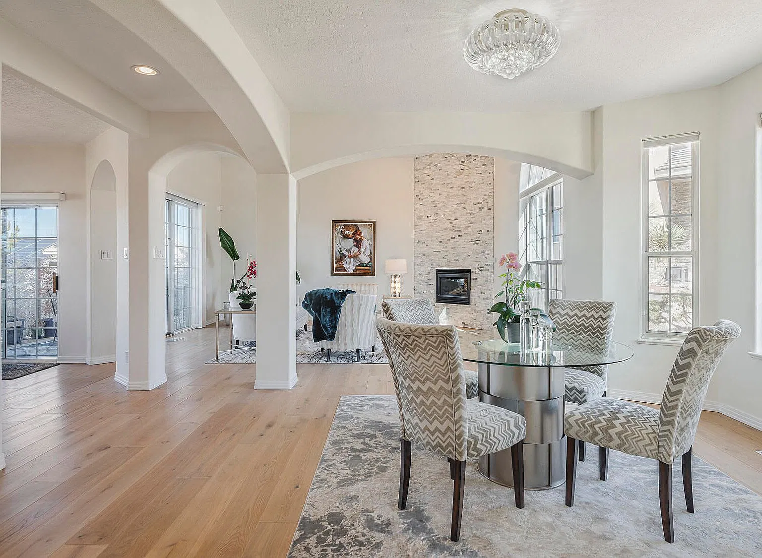 3 bed, $1,200 — Photo 1