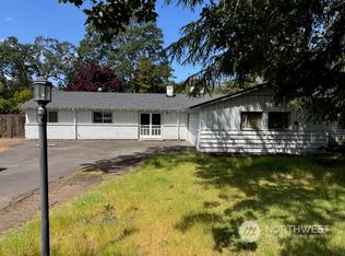 8502 Woodlawn Ave SW, Lakewood, WA