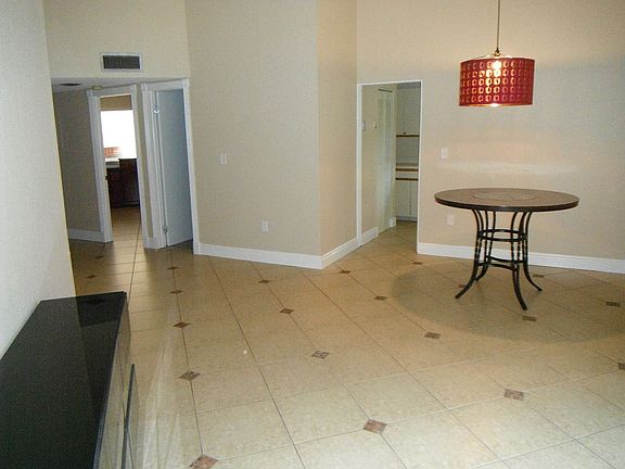 4th image of 15525 Miami Lakeway N APT 203-8