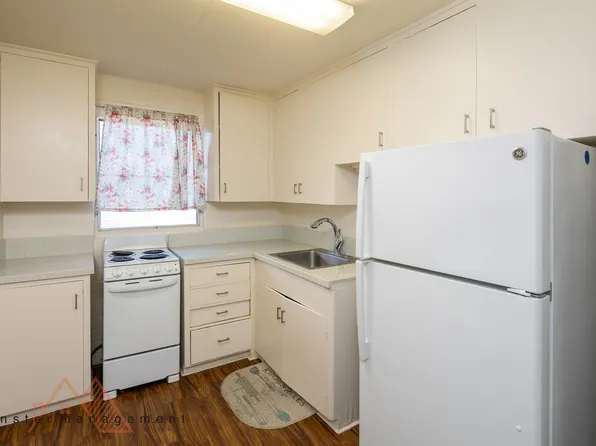1424 Ward Ave #303, Honolulu, HI 96822
