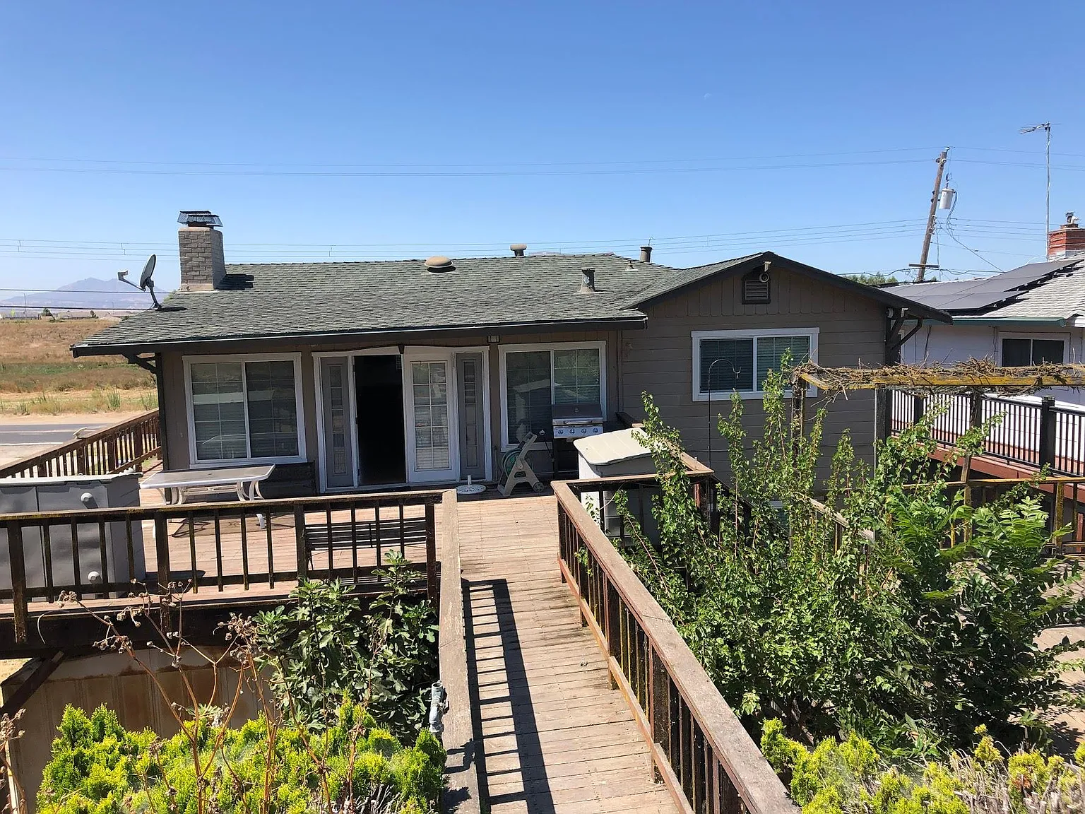 3 bed, 2000 sqft, $3,300 — Photo 3