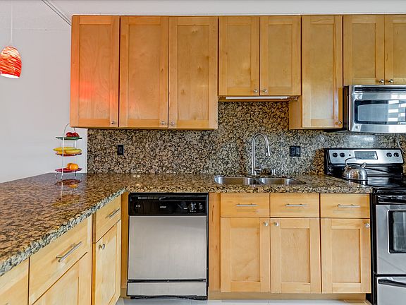 3rd image of 3050 NE 16th Ave APT 602