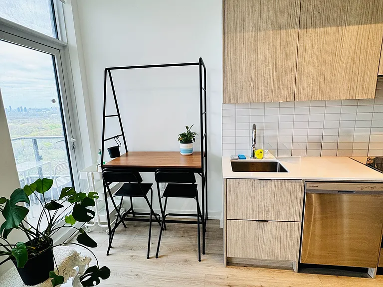 395 Bloor St E #2807 — Photo 12