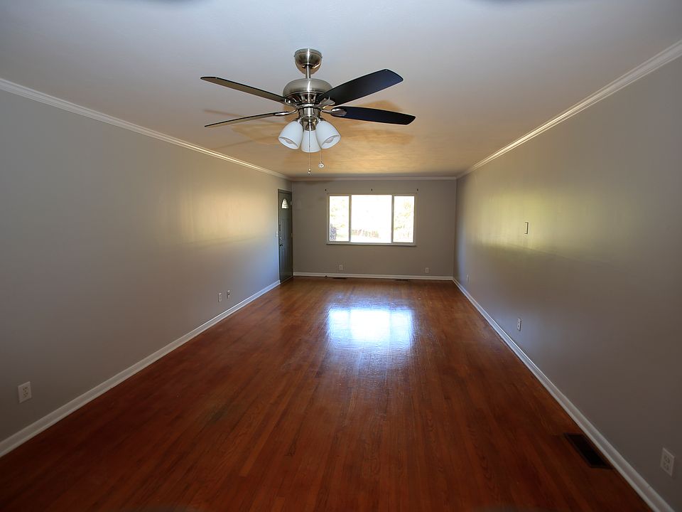1st image of 405 Willard St