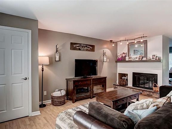 4th image of 6407 Tantamount Ln