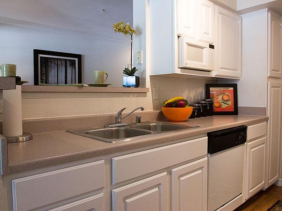 2nd image of 3101 River Park Dr #127843