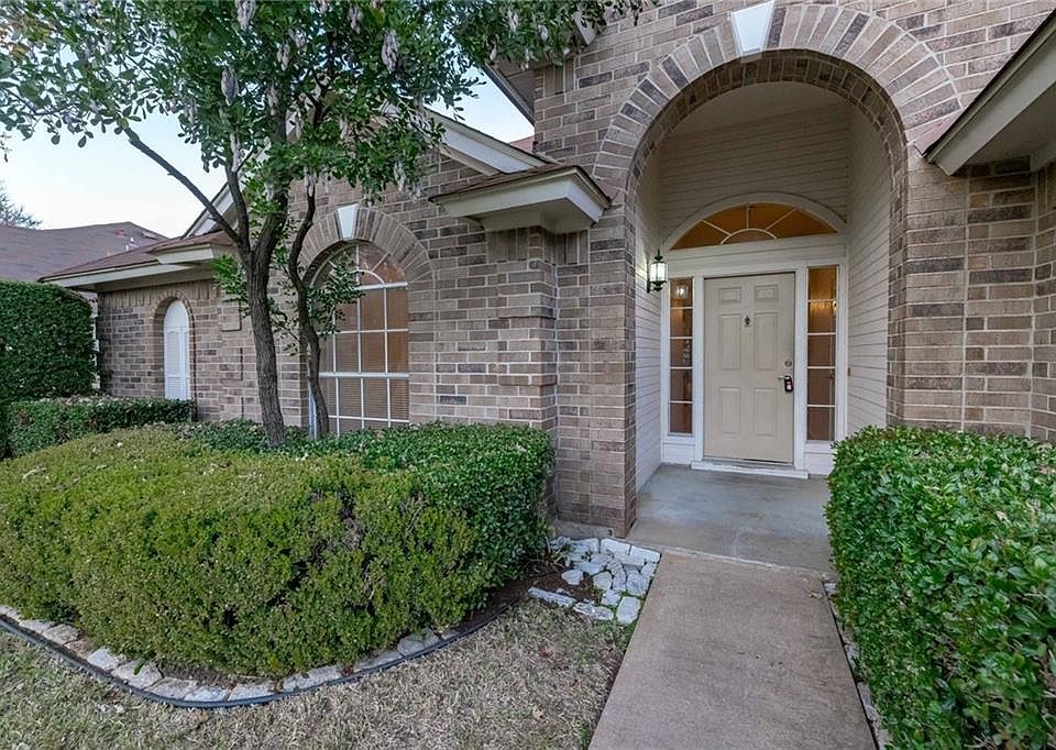 1st image of 17847 Park Valley Dr