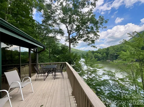 222 W Lake Dr N, Lake Lure, NC 28746