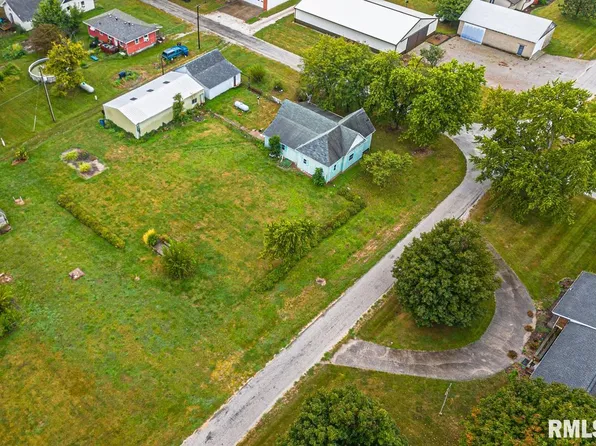 136 Locust Ave, Cornland, IL 62519