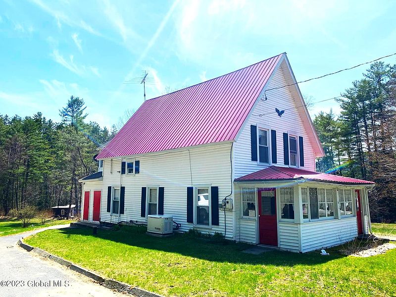 2nd image of 6 Ensign Pond Road