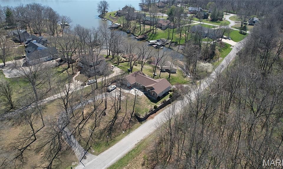 1st image of 7 Denzel Dr