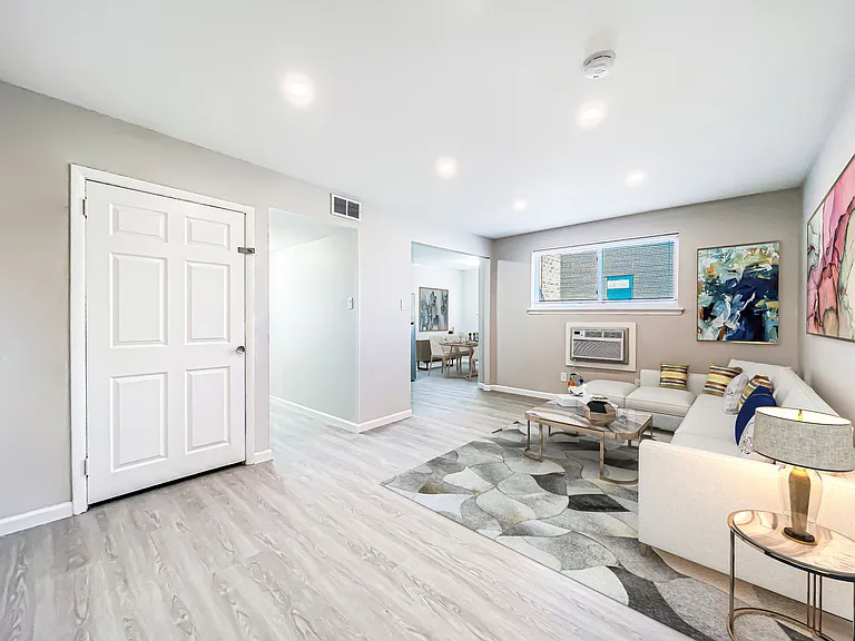 Michner Pointe Apartments — Photo 6