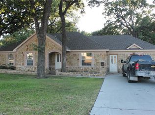 527 S Rogers Rd, Irving, TX 75060