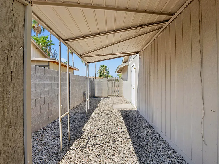 737 W El Prado Rd — Photo 29
