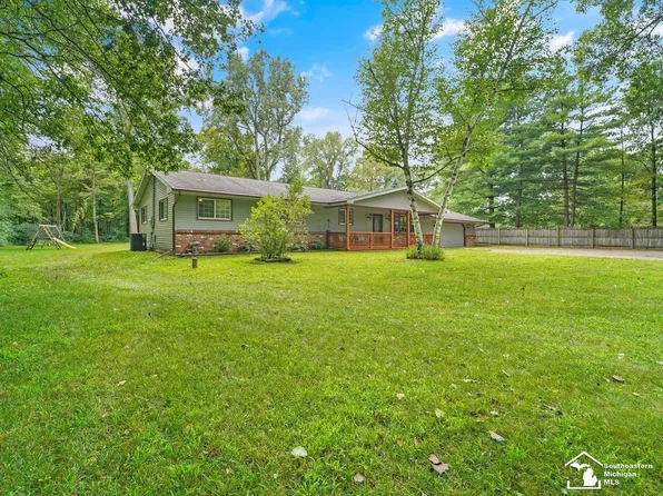 3671 W Temperance Rd, Lambertville, MI 48144
