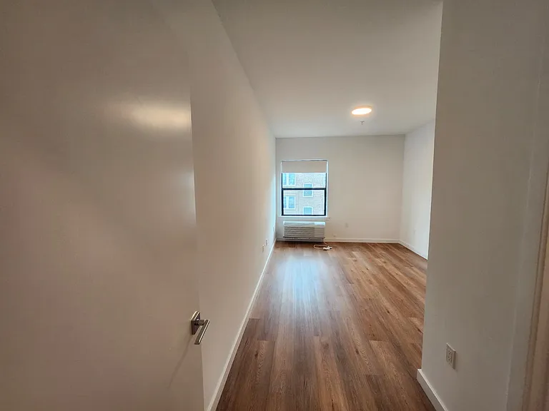 27 Freeway Dr E #45E — Photo 9