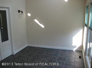 3rd image of 465 Arapahoe Ln