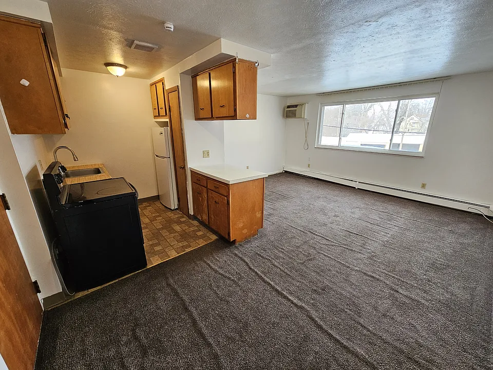 15108 Euclid Ave #103
