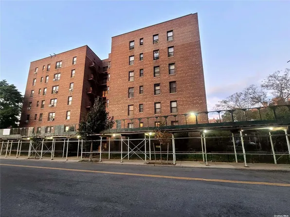 8423 Manton St APT 1D, Queens, NY 11435