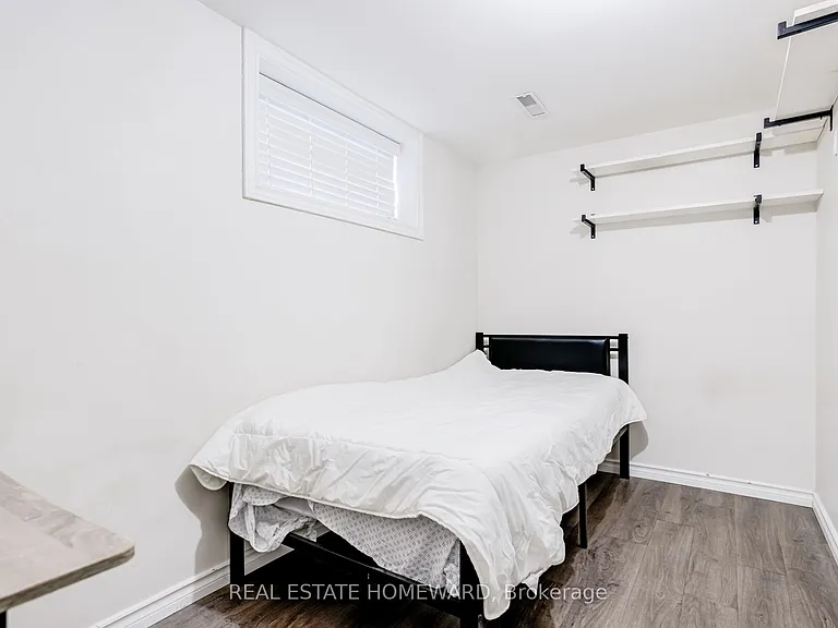 113 Porchester Dr #BASEMENT — Photo 17