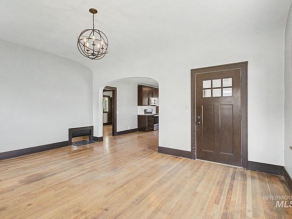 5th image of 1202 9th St