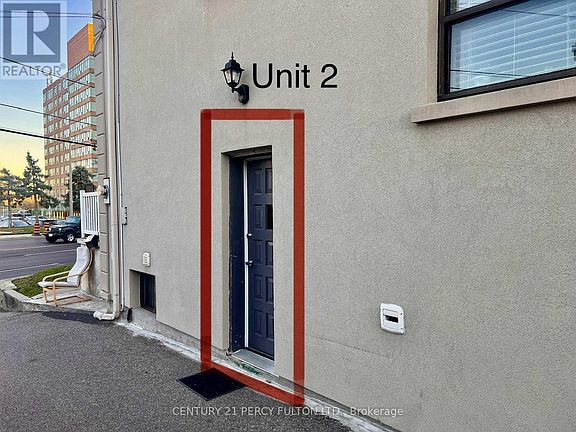 2nd image of 952 Scarlett Rd #2