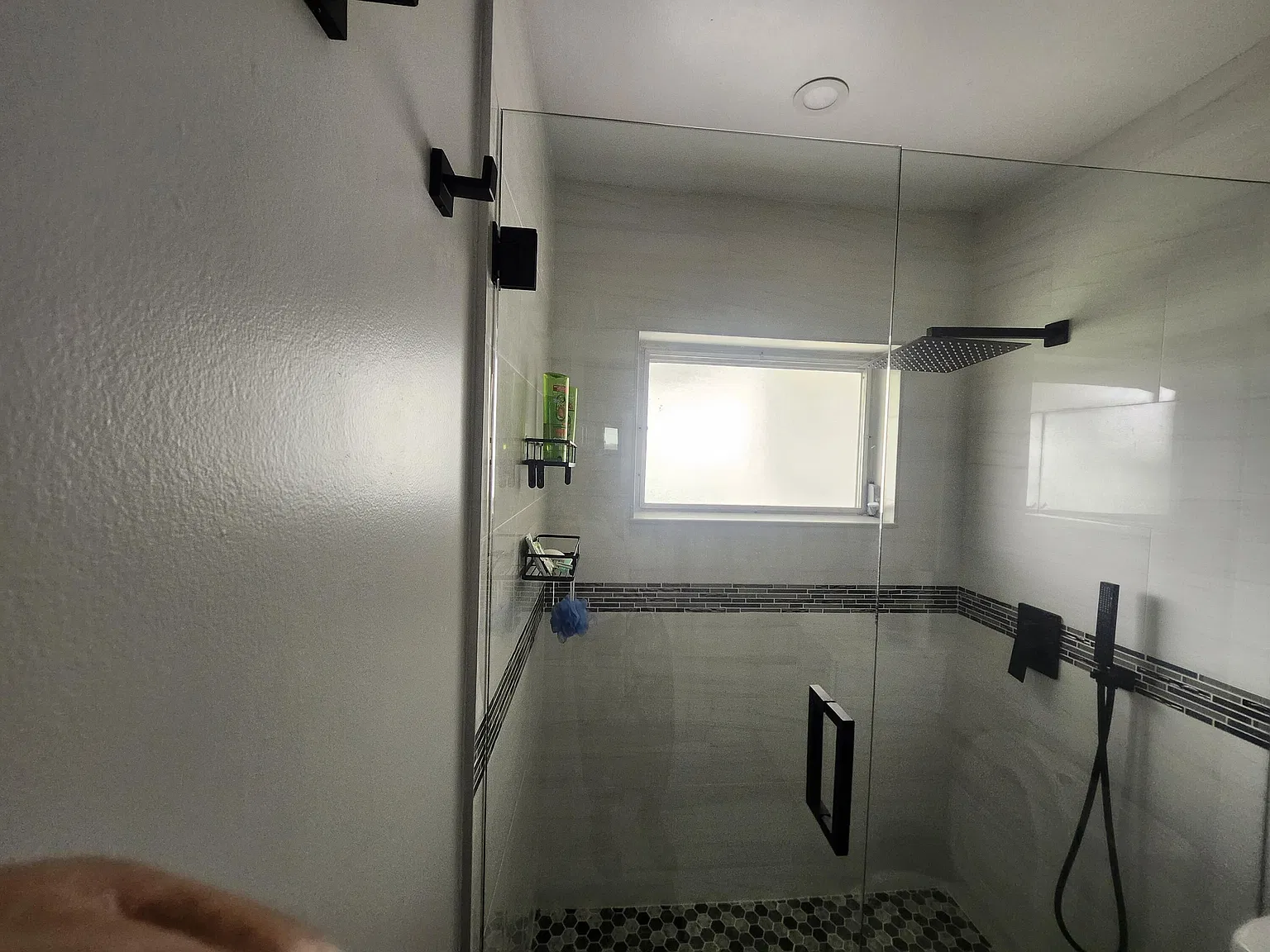 2 bed, 1.0 bath, 829 sqft, $1,800 — Photo 3