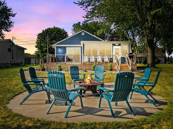 8052 Kolodzik Rd, Winneconne, WI 54986