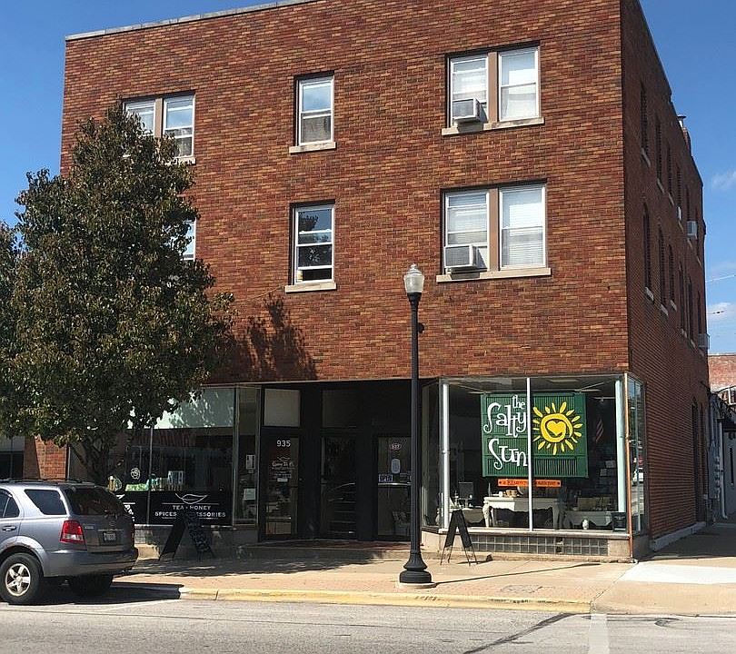 1st image of 935 Maine St #3