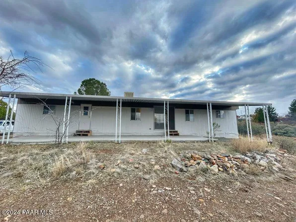 17414 E Meadow Ln, Mayer, AZ 86333