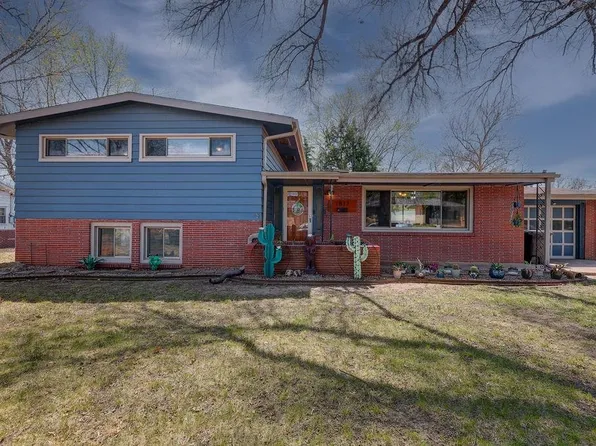 1817 E 13th Ave, Winfield, KS 67156