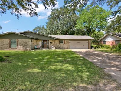 1607 N 30th St, Nederland, TX, 77627