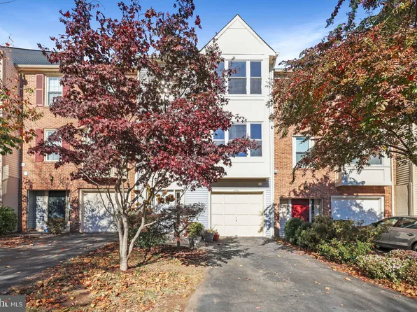 13906 Ludington Pl, Centreville, VA 20121