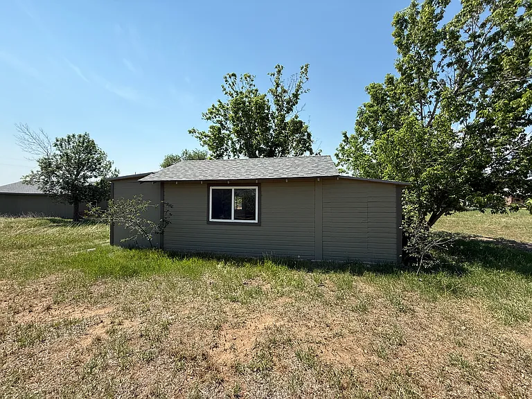 2592 Yarmouth Ave — Photo 26
