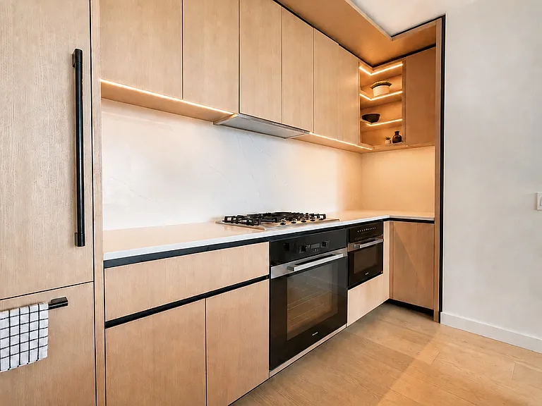 480 Kent Ave #12C — Photo 7