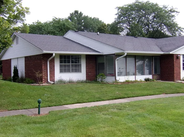 7405 Clarendon Ct #73, Fox Lake, IL 60020