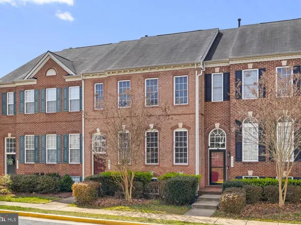 2653 Helmsman Ln, Woodbridge, VA 22191