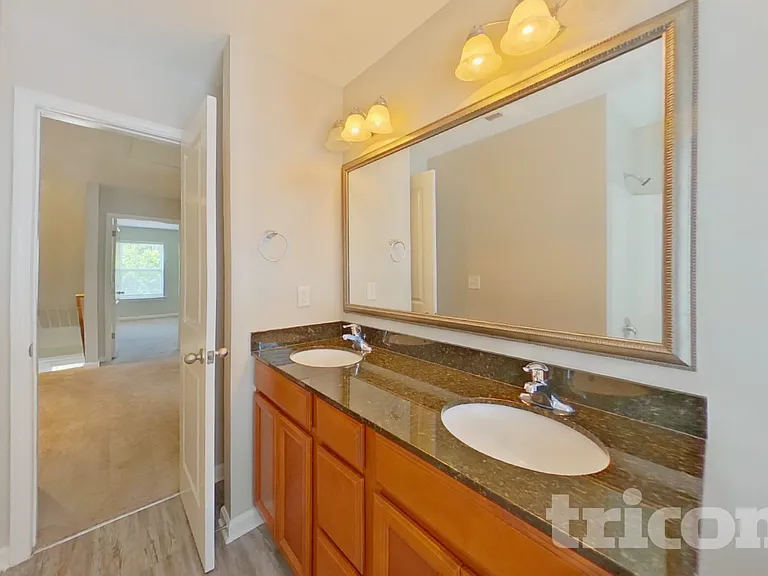304 Longfellows Ln — Photo 14