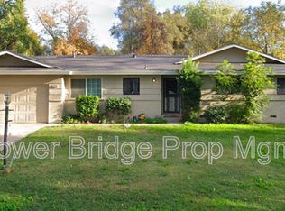 5866 Saunders Ave, Loomis, CA 95650