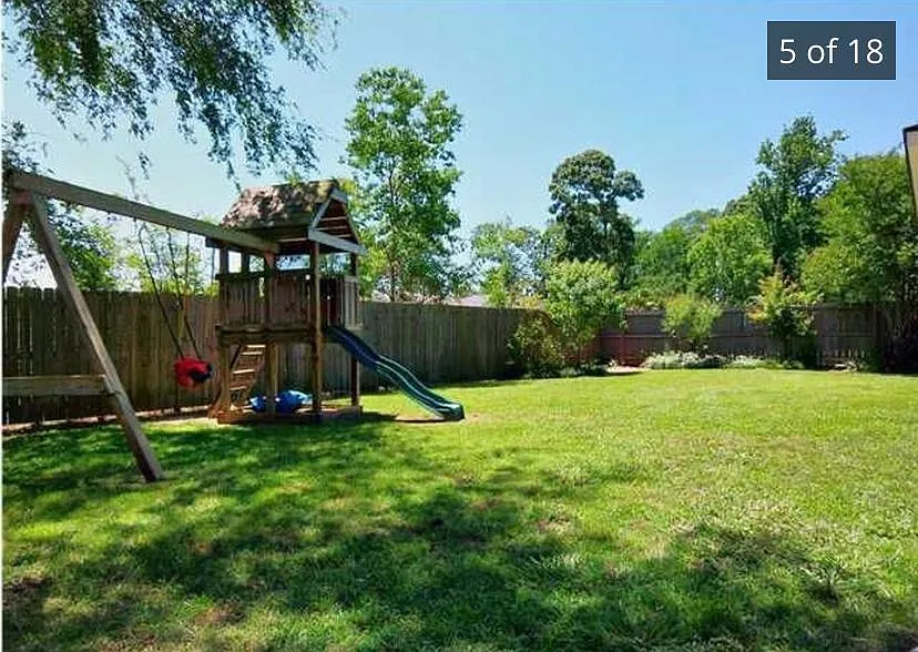 12832 Magnolia Chase Dr — Photo 2