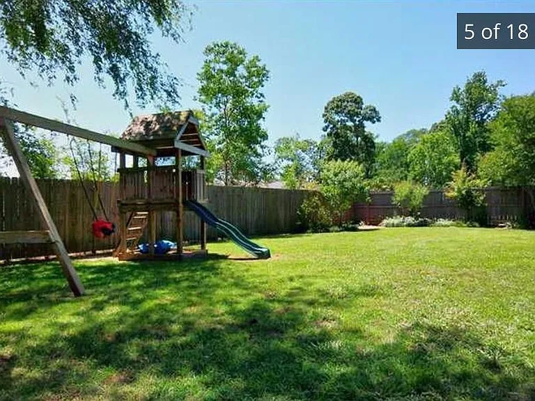 12832 Magnolia Chase Dr — Photo 2