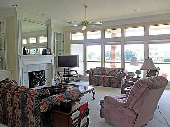 4th image of 1406 Fairhaven Dr